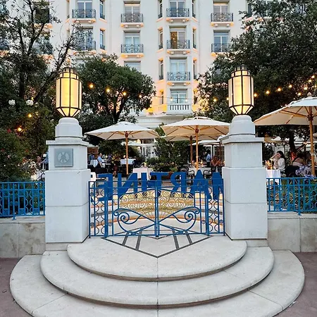 Quartier Oxford Garden & Pool In Ac Villa